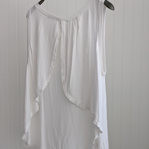 Brandy Melville open back white tank top cotton - Picture 4 of 4